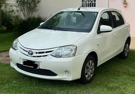 TOYOTA ETIOS 1.5 XS 16V FLEX 4P MANUAL TOYOTA ETIOS 1.5 XS 16V FLEX 4P MANUAL